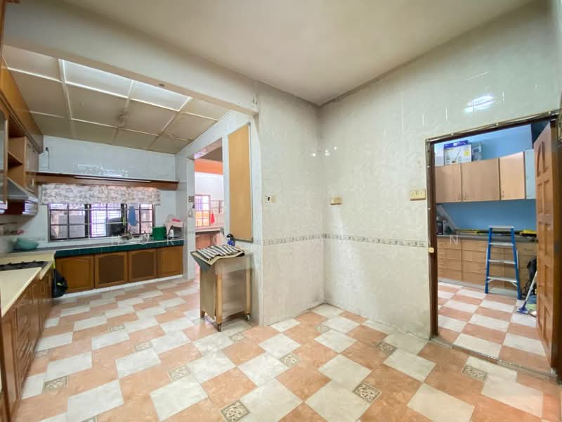 Rumah Teres 2 Tingkat untuk Dijual di Taman Bukit Maluri (Kepong) - Thoriq Suparman - Kitchen - PropertyGuru.com.my