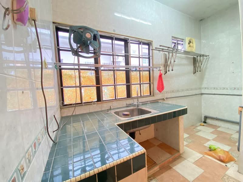 Rumah Teres 2 Tingkat untuk Dijual di Taman Bukit Maluri (Kepong) - Thoriq Suparman - Kitchen - PropertyGuru.com.my