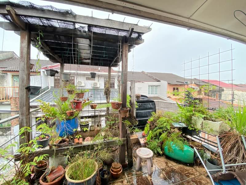 Rumah Teres 2 Tingkat untuk Dijual di Taman Bukit Maluri (Kepong) - Thoriq Suparman - Balcony - PropertyGuru.com.my