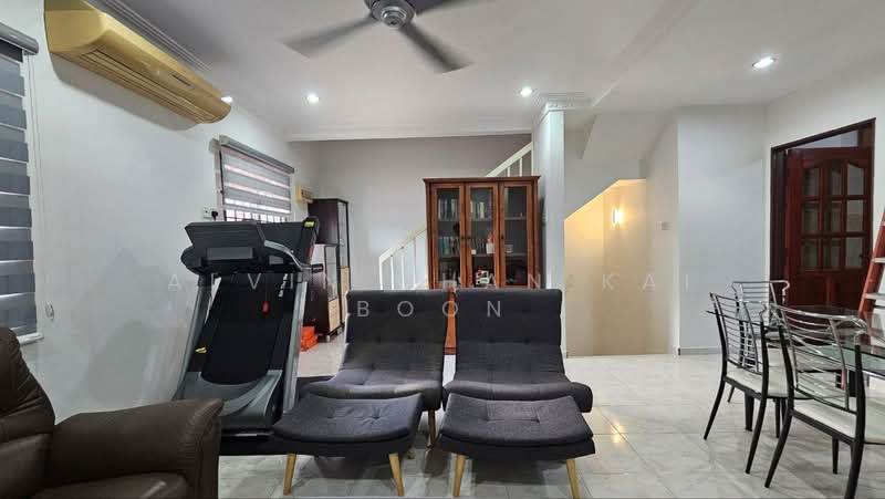 Rumah Bandar untuk Dijual di Taman Bukit Cheng (Cheng) - Alvin Chan Kai Boon - Living Room - PropertyGuru.com.my