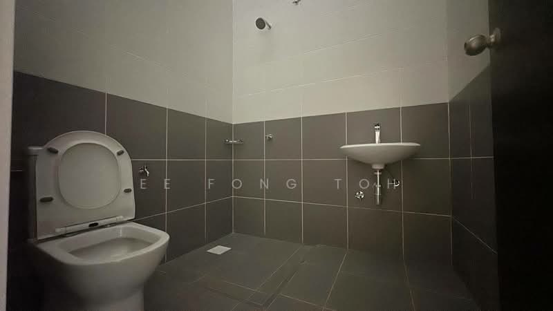 2-storey Terraced House for Sale in Eco Botanic (Iskandar Puteri (Nusajaya)) - Ee Fong Toh - Bathroom - PropertyGuru.com.my