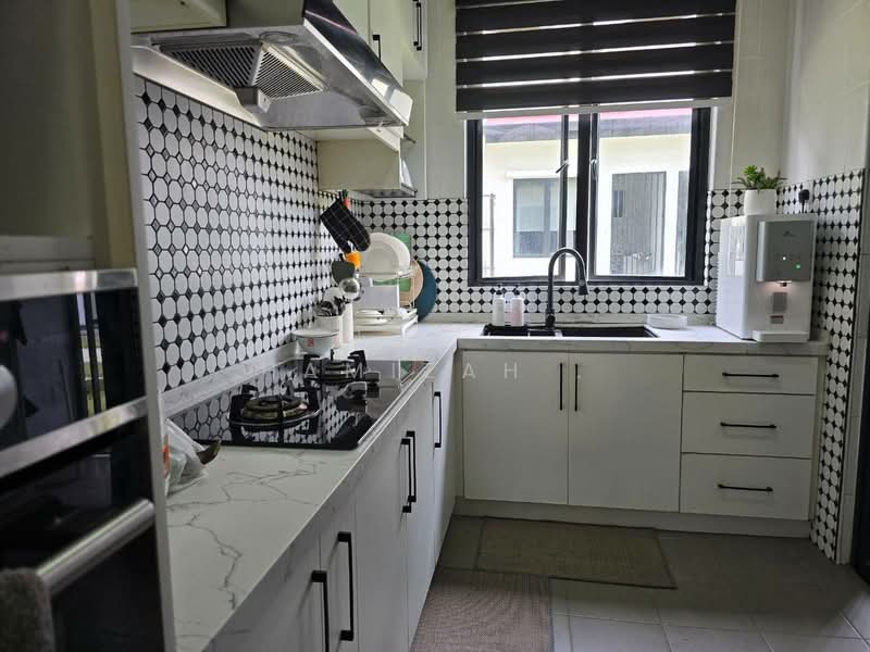 2-storey Terraced House for Sale in Setia Eco Glades (Cyberjaya) - Hamizah . - Kitchen - PropertyGuru.com.my