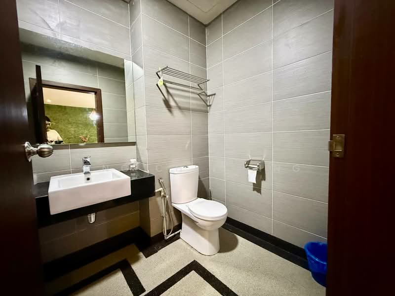 Condominium for Sale at KSL D'Esplanade Residence - Ong Chin Ling - Bathroom - PropertyGuru.com.my
