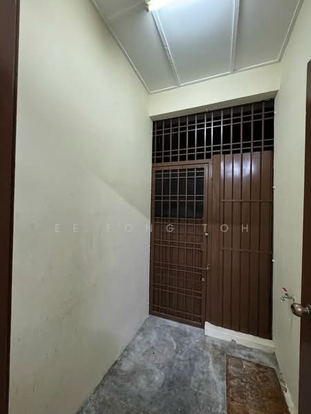 1-storey Terraced House for Sale in Taman Setia Indah (Tebrau) - Ee Fong Toh - Entrance - PropertyGuru.com.my