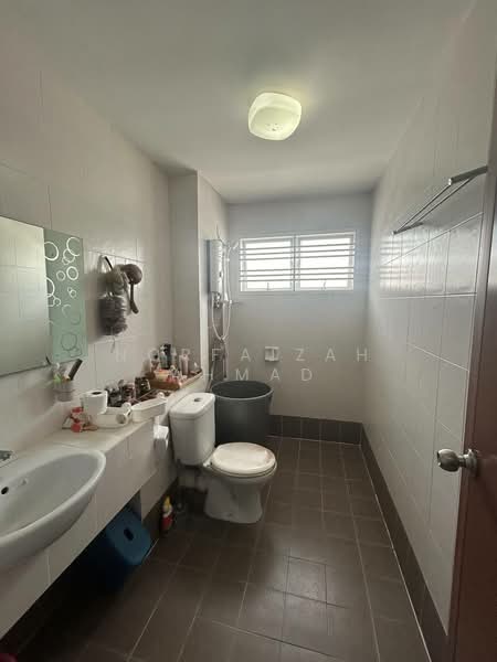 2-storey Terraced House for Sale in Kajang 2 (Kajang) - Norfaizah Ahmad - Bathroom - PropertyGuru.com.my