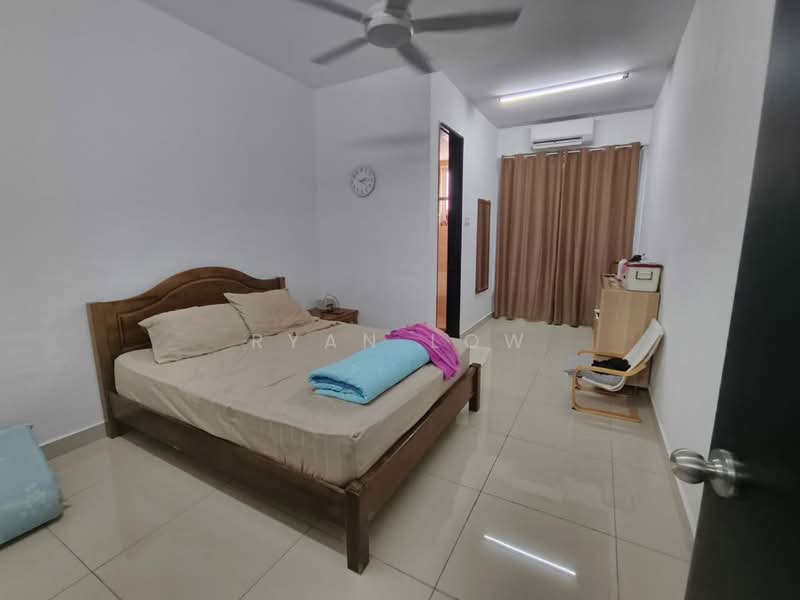 2-storey Terraced House for Sale in Bandar Sungai Long (Selangor) - Ryan Low - Bedroom - PropertyGuru.com.my