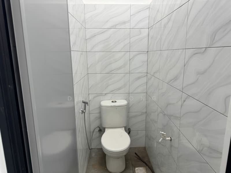 1-storey Terraced House for Rent in Taman Johor Jaya (Johor Bahru) - David Ong - Bathroom - PropertyGuru.com.my