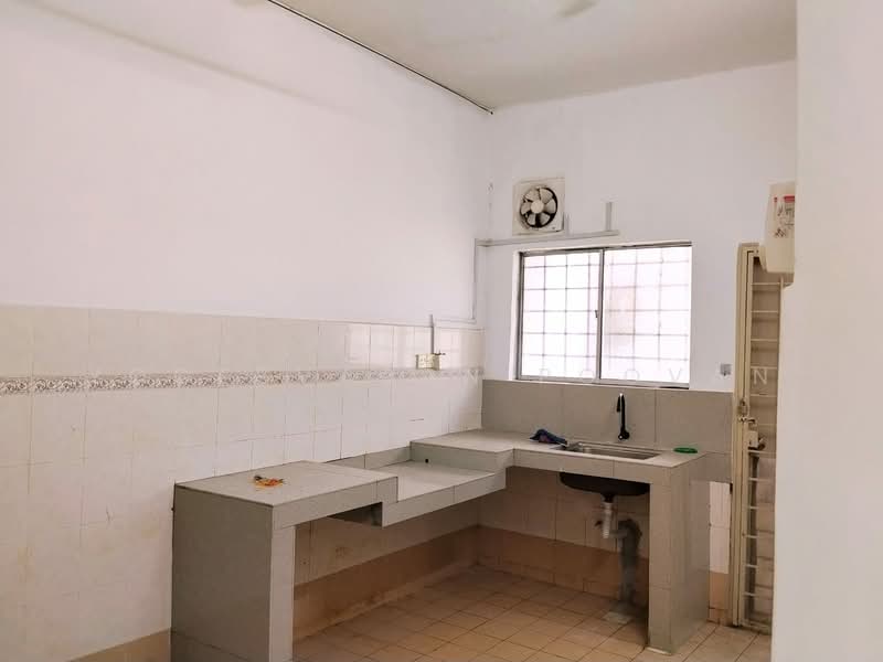 2-storey Terraced House for Rent in Bandar Puteri Klang (Klang) - Yogesvaran Poovan - Kitchen - PropertyGuru.com.my