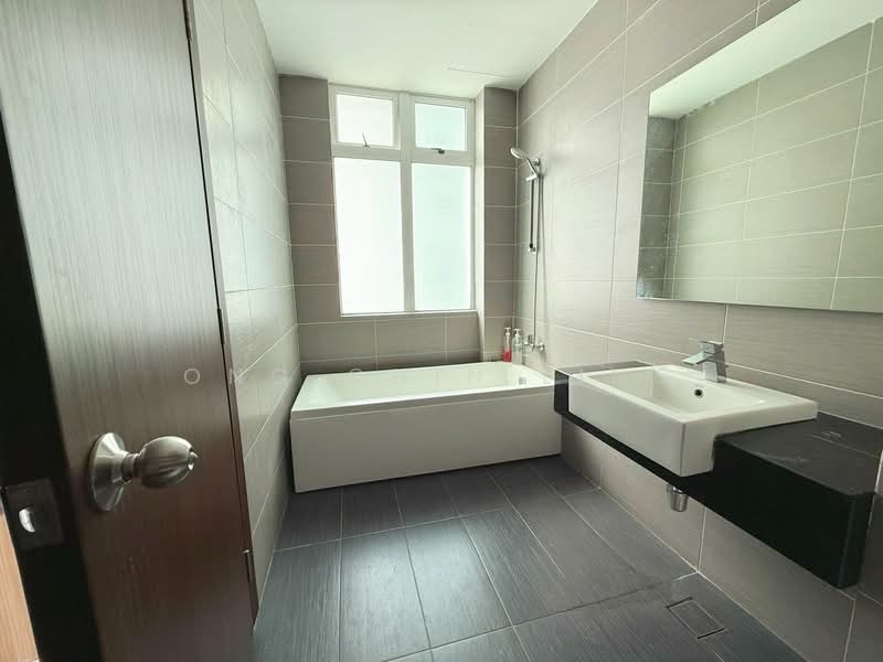 Kondominium untuk Dijual di KSL D'Esplanade Residence - Ong Chin Ling - Bathroom - PropertyGuru.com.my