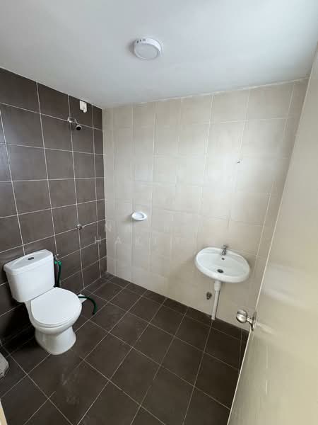 Apartment for Sale at De Bayu - Nazrin Hakimin - PropertyGuru.com.my