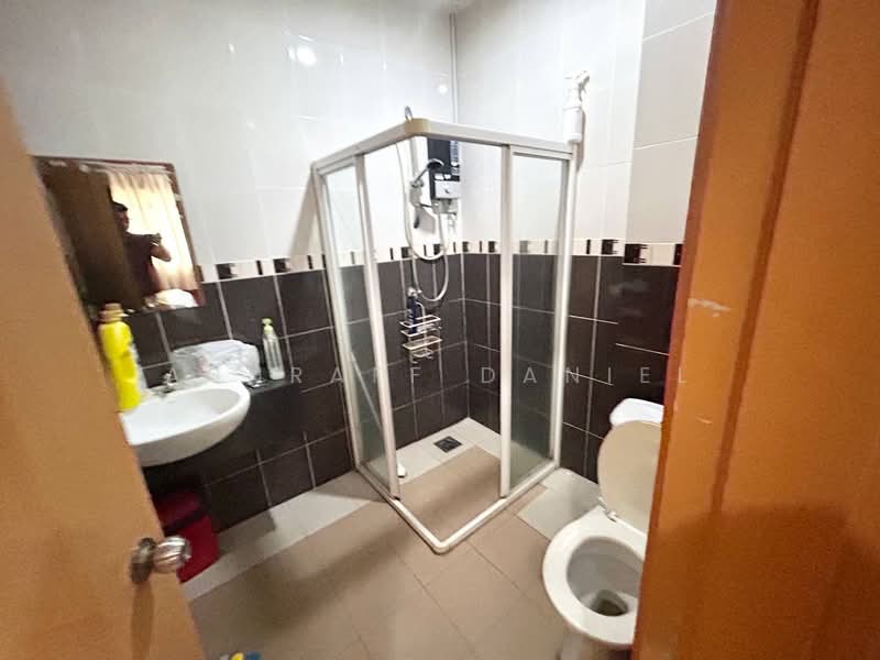 Semi-Detached House for Sale in Seksyen 9 (Shah Alam) - Ashraff Daniel - PropertyGuru.com.my