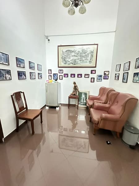 2-storey Terraced House for Sale in Taman Molek (Johor Bahru) - Ee Fong Toh - Interior - PropertyGuru.com.my