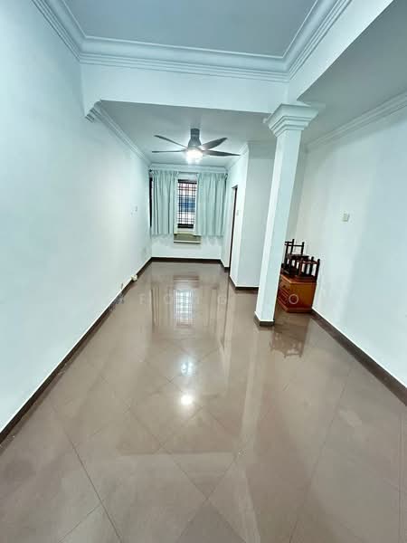 2-storey Terraced House for Sale in Taman Molek (Johor Bahru) - Ee Fong Toh - Living Room - PropertyGuru.com.my