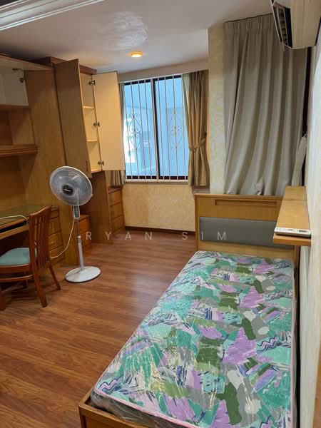 Kondominium untuk Dijual di Marina Bay Condominium - Ryan Sim - Bedroom - PropertyGuru.com.my