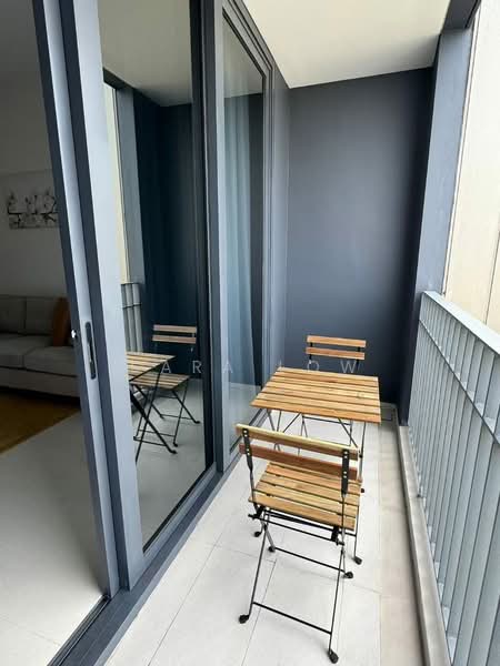 Servis Apartment untuk Disewa di ViiA Residences - Sara Low - Balcony - PropertyGuru.com.my