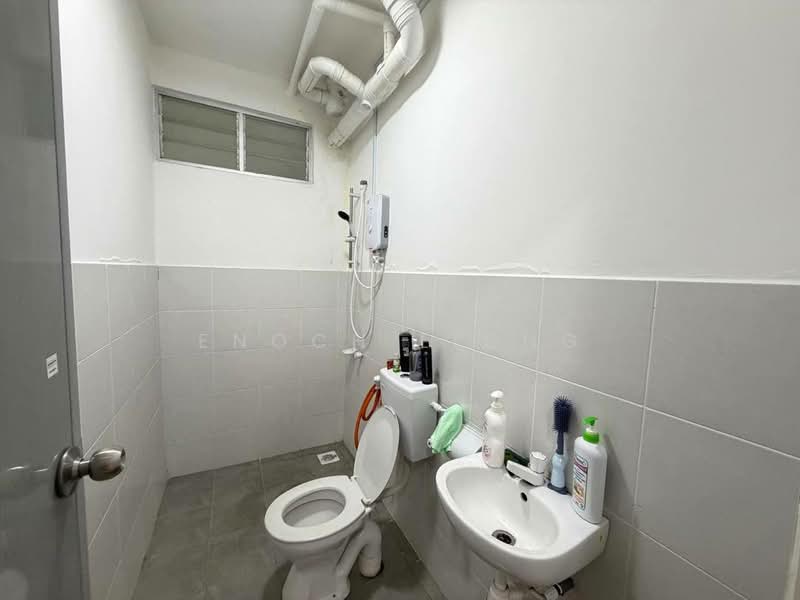 Pangsapuri untuk Disewa di Flora Damai - Enoch Liong - Bathroom - PropertyGuru.com.my