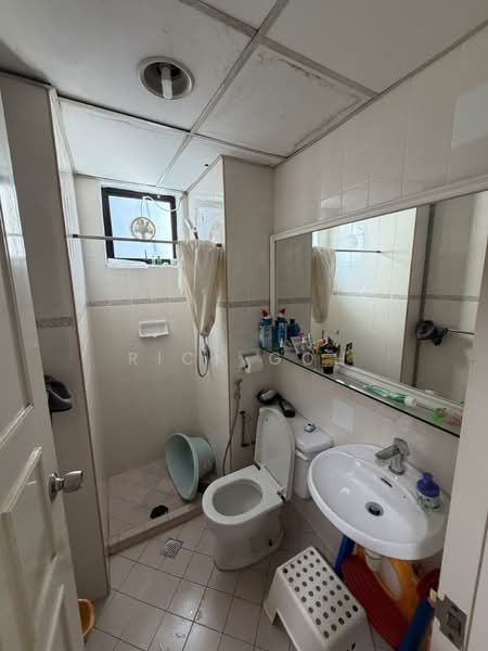 Condominium for Sale at Sri York Condominium - Rick Goh - Bathroom - PropertyGuru.com.my