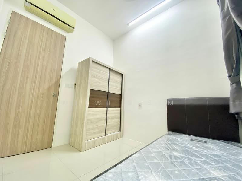 Kondominium untuk Disewa di QuayWest Residence - Welwits Sim - Bedroom - PropertyGuru.com.my