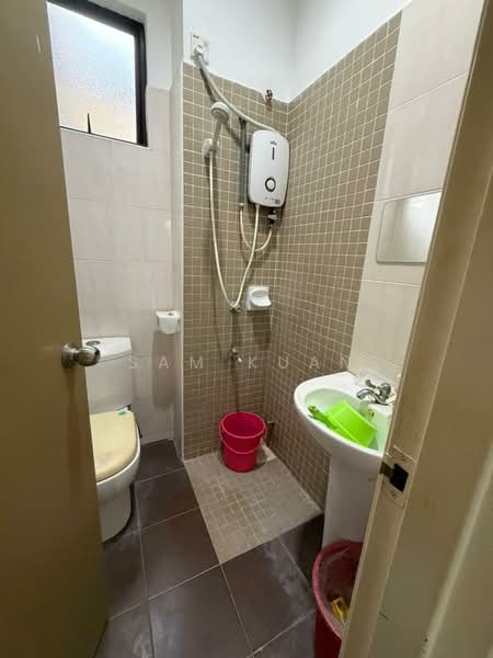 Terraced House for Sale in Johor Bahru (Johor) - Sam Kuan - Bathroom - PropertyGuru.com.my
