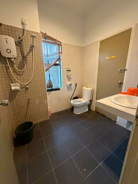 Terraced House for Sale in Johor Bahru (Johor) - Sam Kuan - Bathroom - PropertyGuru.com.my