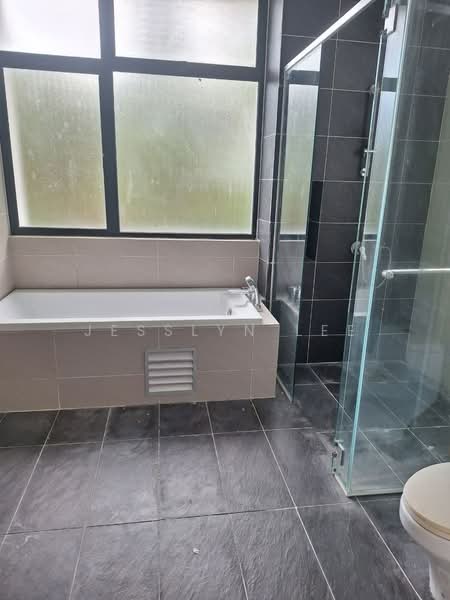 Zero-Lot Bungalow for Sale in Setia Ecohill (Semenyih) - Jesslyn Lee - Bathroom - PropertyGuru.com.my