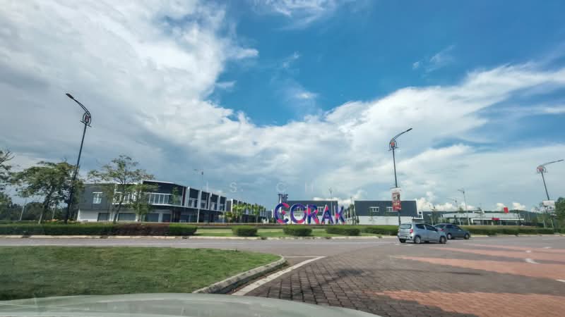Shop / Office for Rent in Bandar Serenia (Dengkil) - LS Chu - Exterior - PropertyGuru.com.my