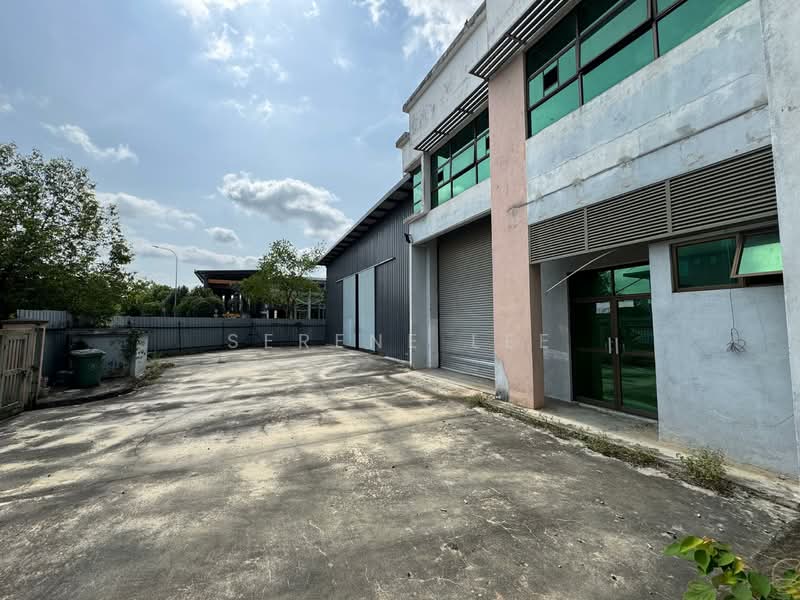 Semi-D Factory for Rent in Taman Perindustrian Cemerlang (Ulu Tiram) - Serene Lee - Exterior - PropertyGuru.com.my