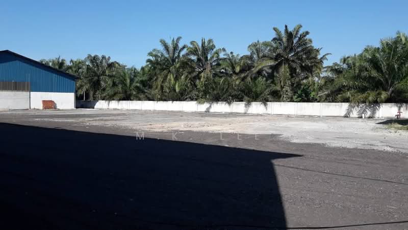 Factory for Rent in Tanjung Dua Belas (Jenjarom) - M.K. Lee - Exterior - PropertyGuru.com.my