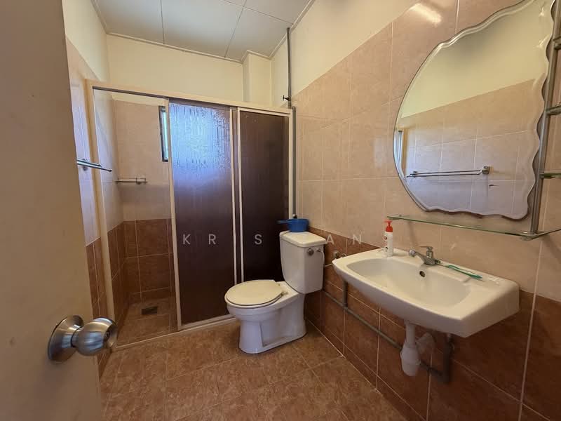 Semi-Detached House for Sale in Balakong (Cheras) - Kris Tan - Bathroom - PropertyGuru.com.my