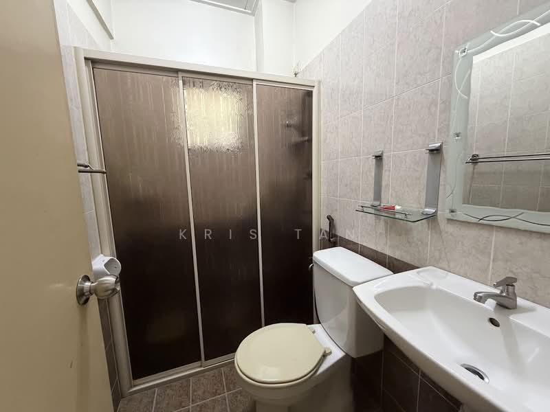 Semi-Detached House for Sale in Balakong (Cheras) - Kris Tan - Bathroom - PropertyGuru.com.my