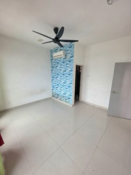 Kondominium untuk Dijual di PARC Regency (Residensi Masai) - Annie Low - Interior - PropertyGuru.com.my