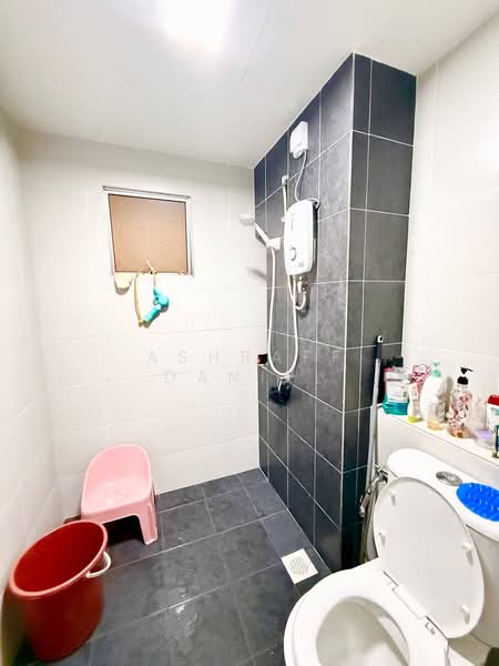 Apartment for Sale at D'Cerrum Apartment - Ashraff Daniel - Bathroom - PropertyGuru.com.my