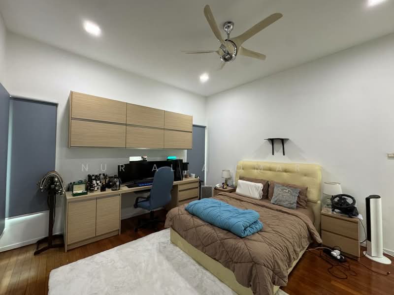 Bungalow for Sale in Seksyen U9 (Shah Alam) - Nur Alia Omar - Bedroom - PropertyGuru.com.my