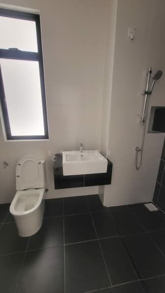 Rumah Kluster untuk Dijual di Eco Botanic 2 (Iskandar Puteri (Nusajaya)) - Esther Chang - Bathroom - PropertyGuru.com.my