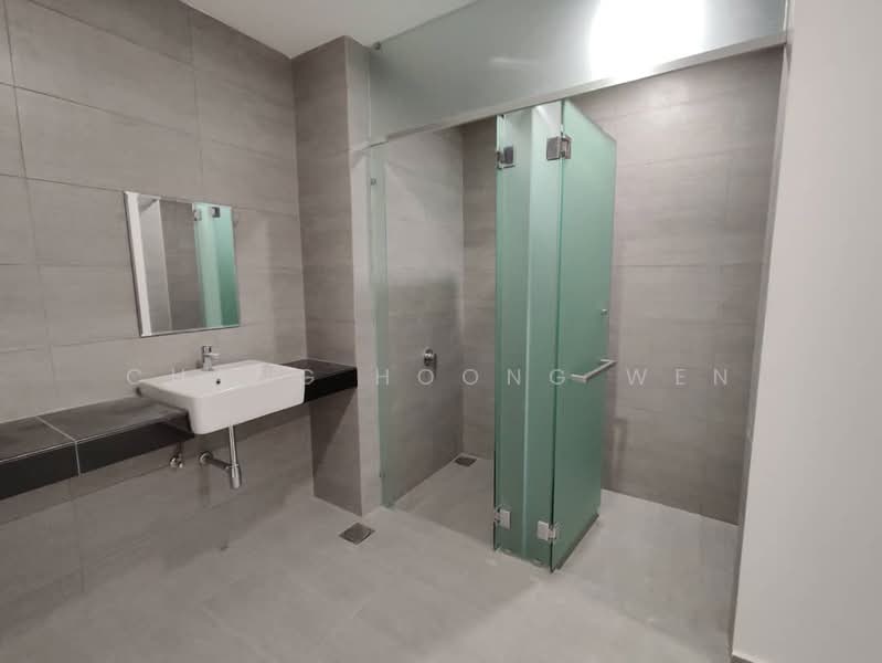Servis Apartment untuk Disewa di The Pano - Chang Hoong Wen - Bathroom - PropertyGuru.com.my