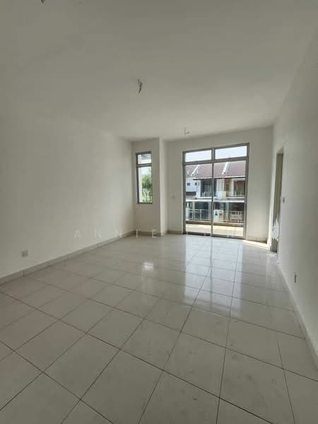 2-storey Terraced House for Sale in Pasir Gudang (Johor) - Annie Low - Living Room - PropertyGuru.com.my