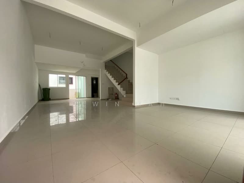 2-storey Terraced House for Sale in Bandar Gamuda Gardens (Rawang) - Elwin Mah - Living Room - PropertyGuru.com.my