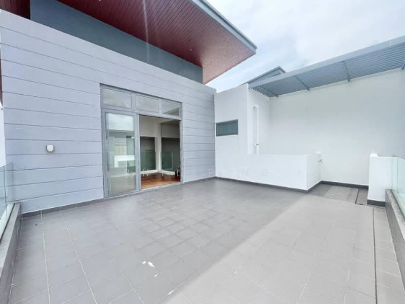 Bungalow for Sale in Shah Alam (Selangor) - Philip Ng - Balcony - PropertyGuru.com.my