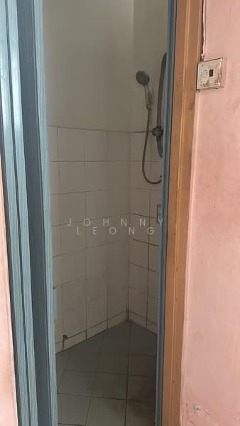 Flat for Sale at Desa Satu - Johnny Leong - Bathroom - PropertyGuru.com.my
