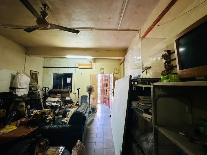 Shop for Sale in Taman Selasih 1 (Batu Caves) - Ashraff Daniel - PropertyGuru.com.my