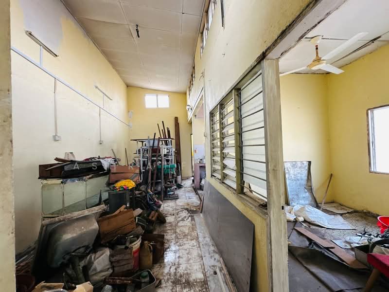 Shop for Sale in Taman Selasih 1 (Batu Caves) - Ashraff Daniel - PropertyGuru.com.my