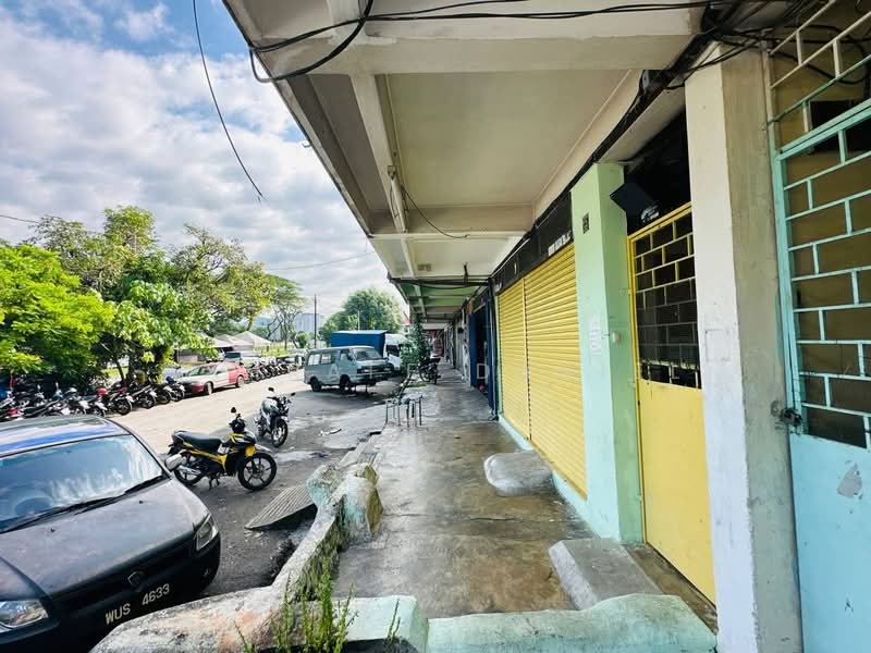 Shop for Sale in Taman Selasih 1 (Batu Caves) - Ashraff Daniel - PropertyGuru.com.my