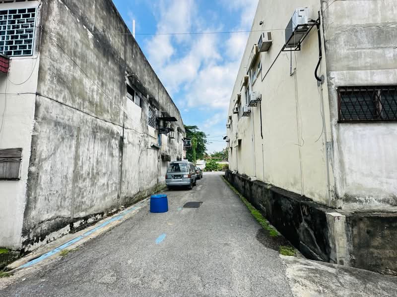 Shop for Sale in Taman Selasih 1 (Batu Caves) - Ashraff Daniel - PropertyGuru.com.my