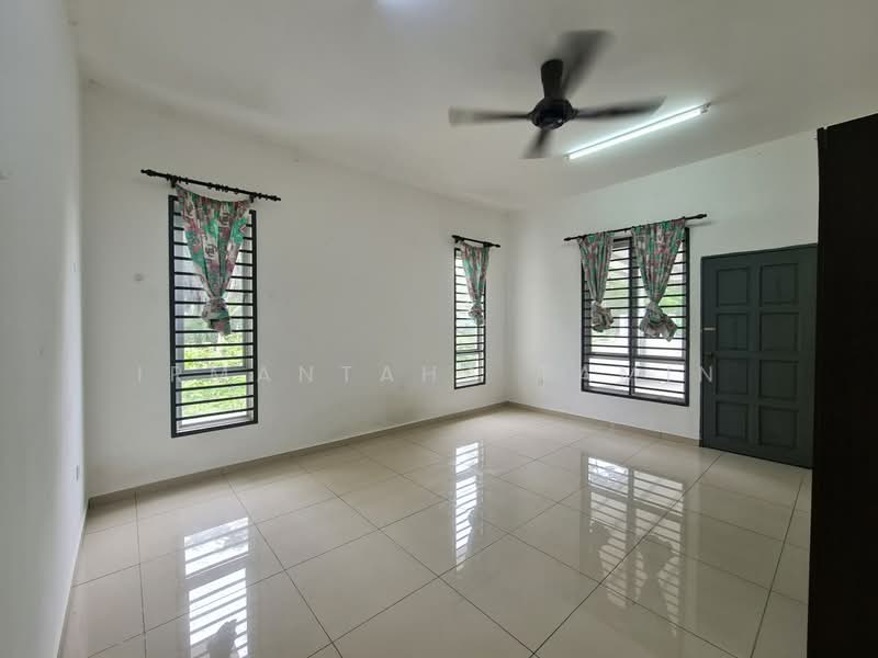 2-storey Terraced House for Rent in Taman Tiara Sendayan (Labu) - Irmantaha Tamin - PropertyGuru.com.my