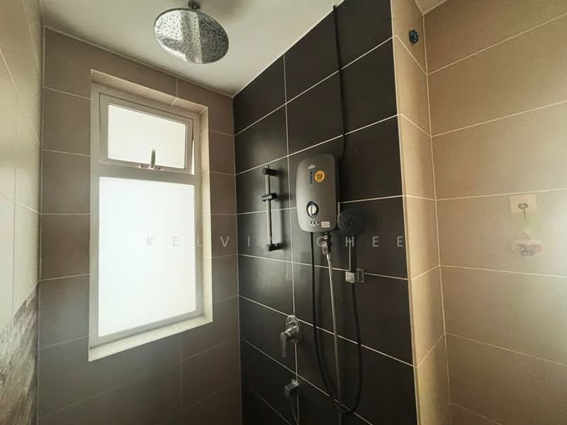 Servis Apartment untuk Dijual di TriTower Residence @ Johor Bahru Sentral - Kelvin Chee - Bathroom - PropertyGuru.com.my