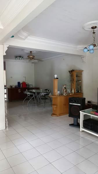 2-storey Terraced House for Sale in Taman Putri Kulai (Kulai) - Santorinic Wang - Living Room - PropertyGuru.com.my