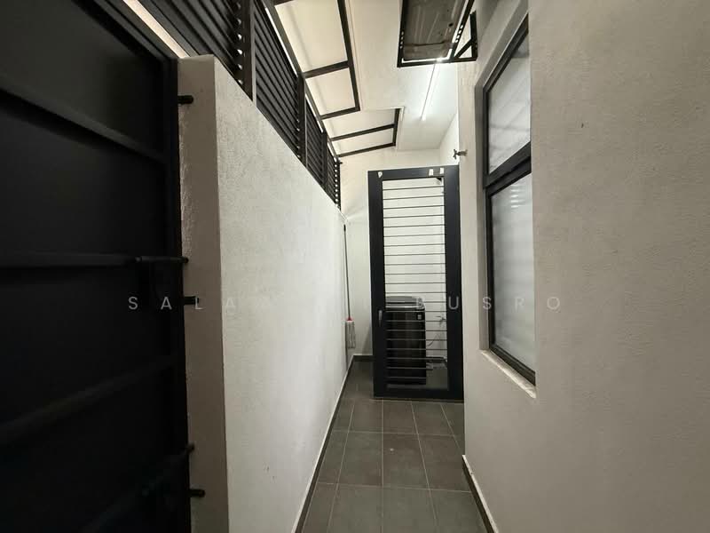2-storey Terraced House for Rent in Shah Alam (Selangor) - Salawati Busro - Corridor - PropertyGuru.com.my