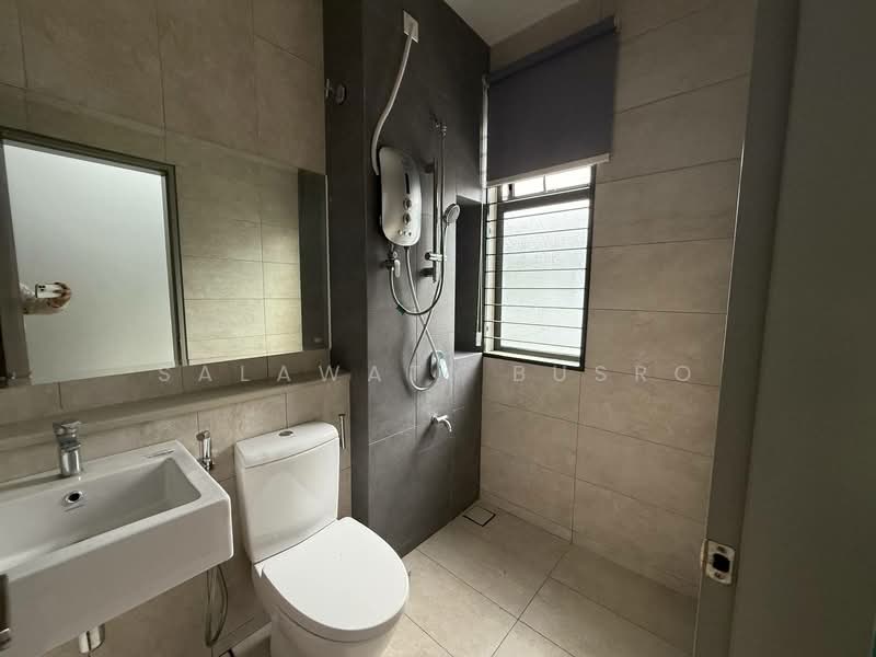 2-storey Terraced House for Rent in Shah Alam (Selangor) - Salawati Busro - Bathroom - PropertyGuru.com.my