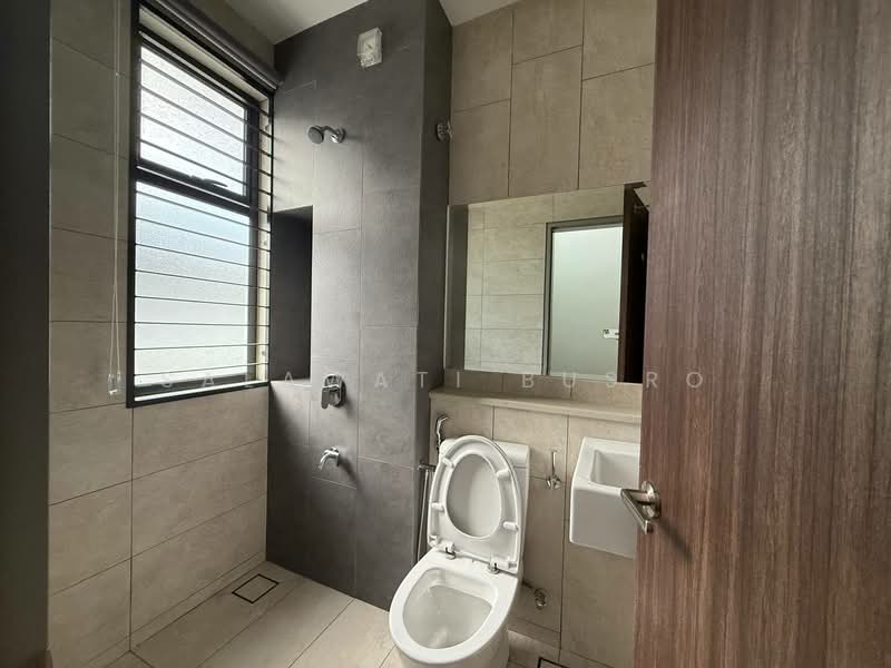 2-storey Terraced House for Rent in Shah Alam (Selangor) - Salawati Busro - Bathroom - PropertyGuru.com.my