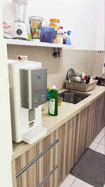 Servis Apartment untuk Disewa di Straits Garden Residence - Jerry Tan - Kitchen - PropertyGuru.com.my